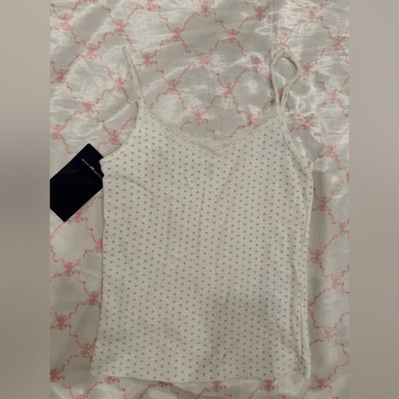 NWT Brandy Melville White with/ Blue Hearts Tank Top - Picture 2 of 4